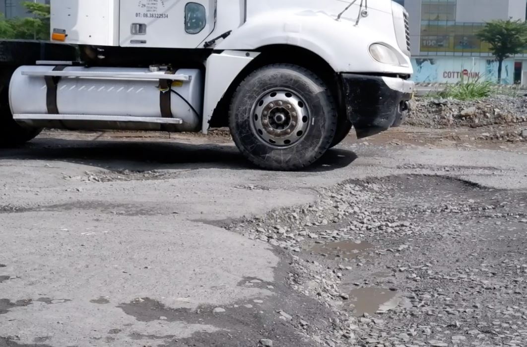 Yeu cau khan lien quan ham chui 830 ty chi chit 'o ga' o TP.HCM hinh anh