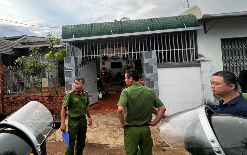 Suc khoe be trai song sot trong vu tham an o Dak Lak ra sao? hinh anh