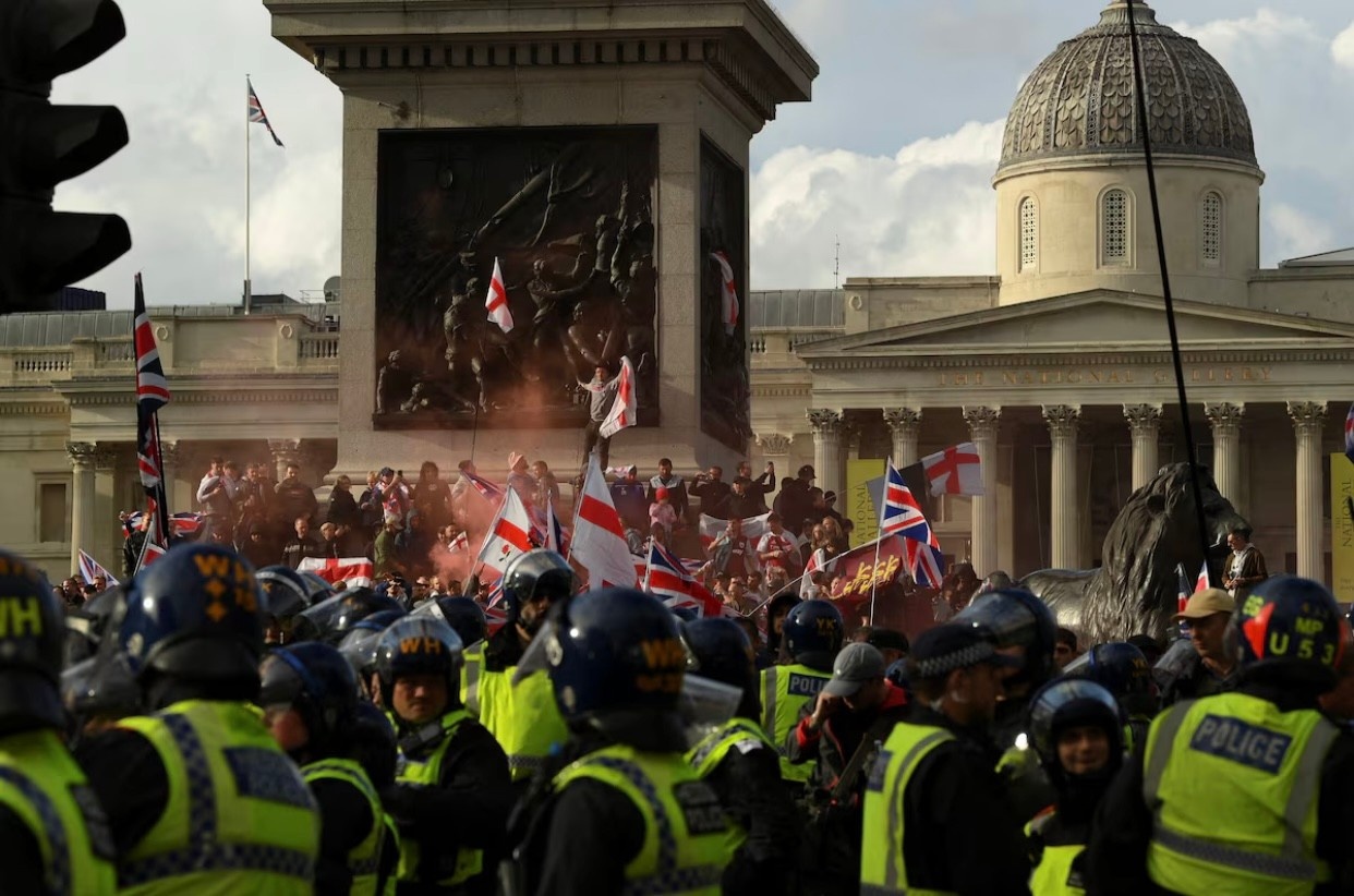 Bieu tinh o London anh 1