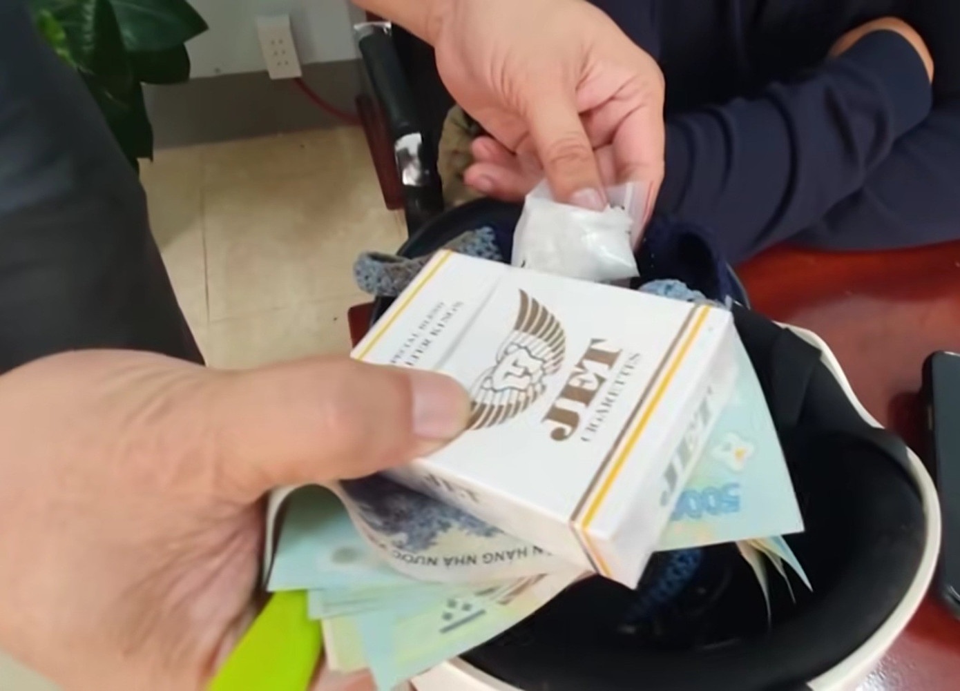 Nghi pham,  Vu tham sat anh 2