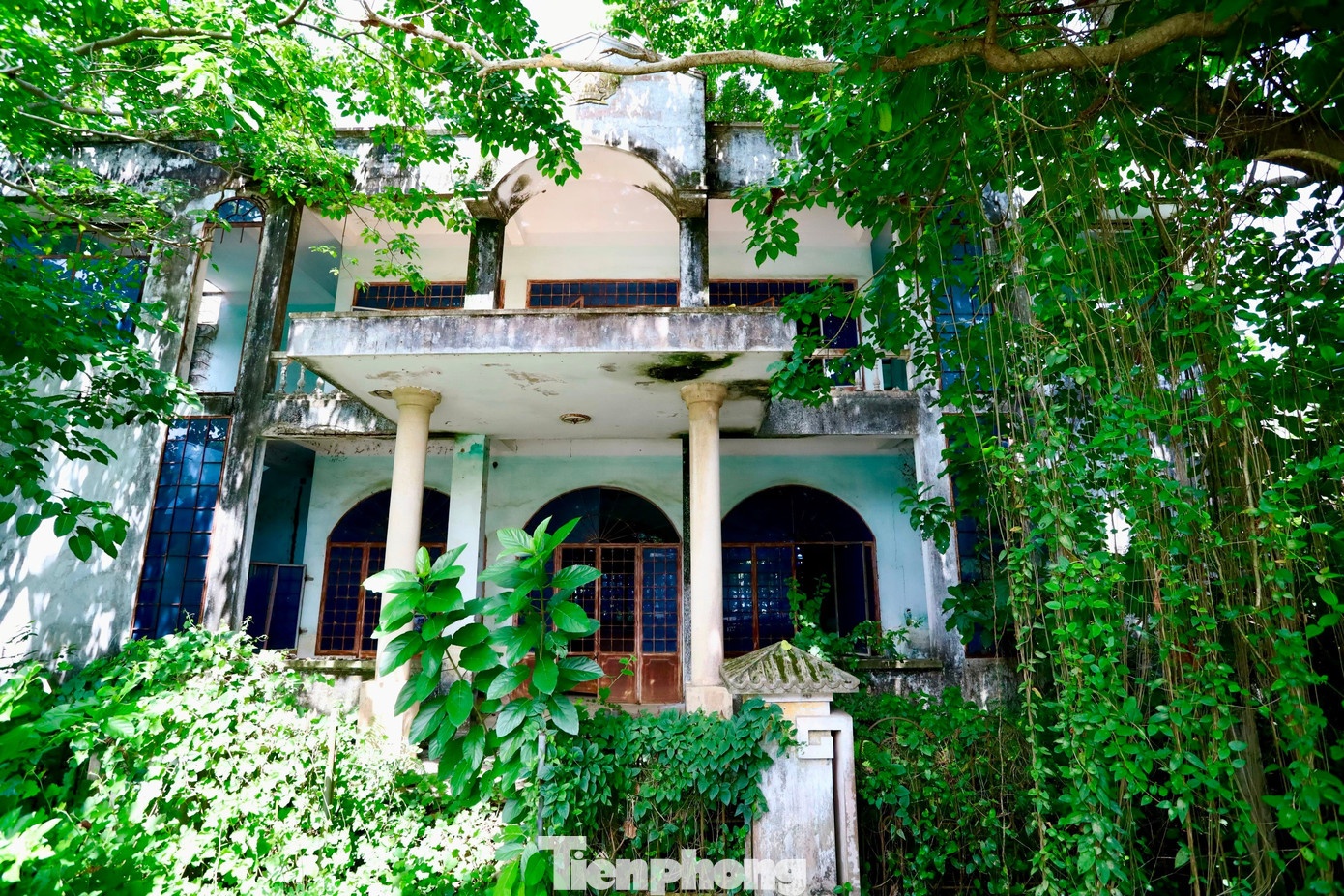 Nha bo hoang Hue anh 1