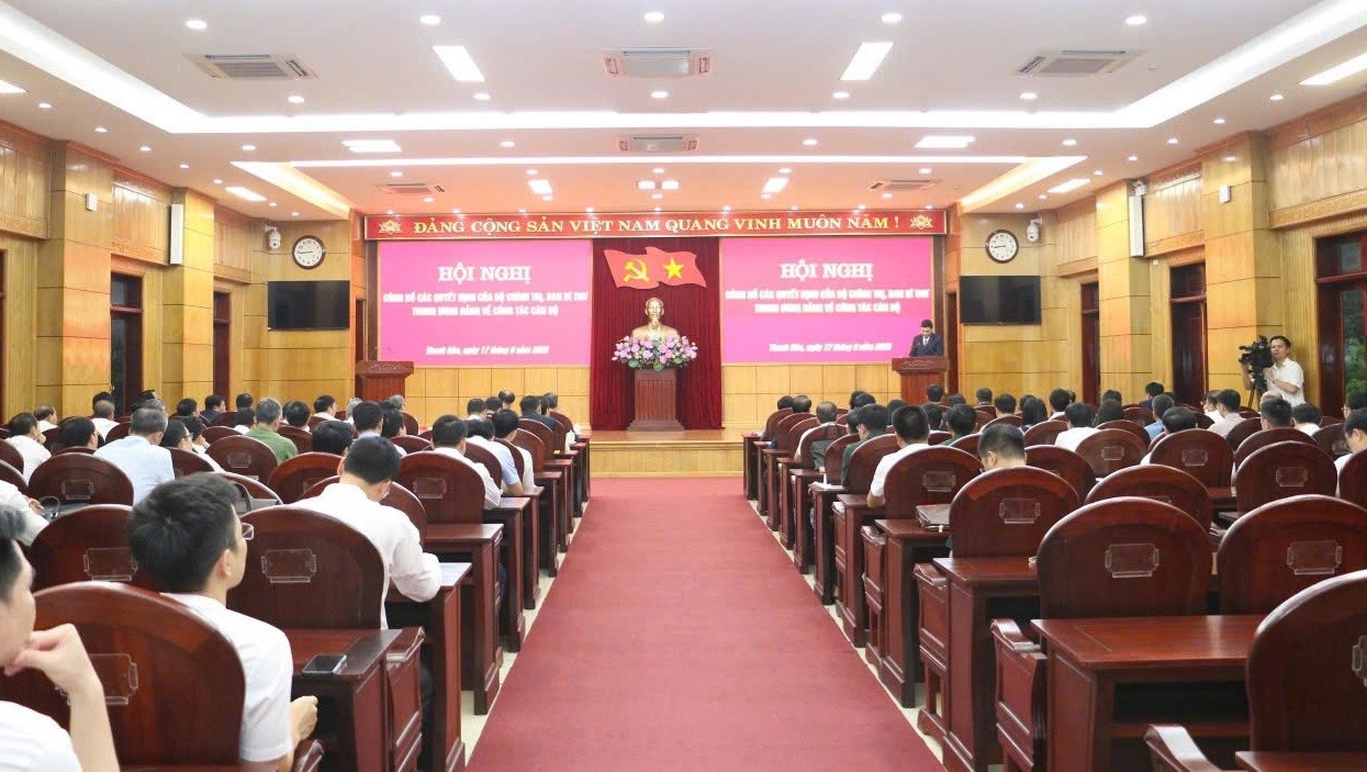 Pho bi thu Thanh Hoa anh 1