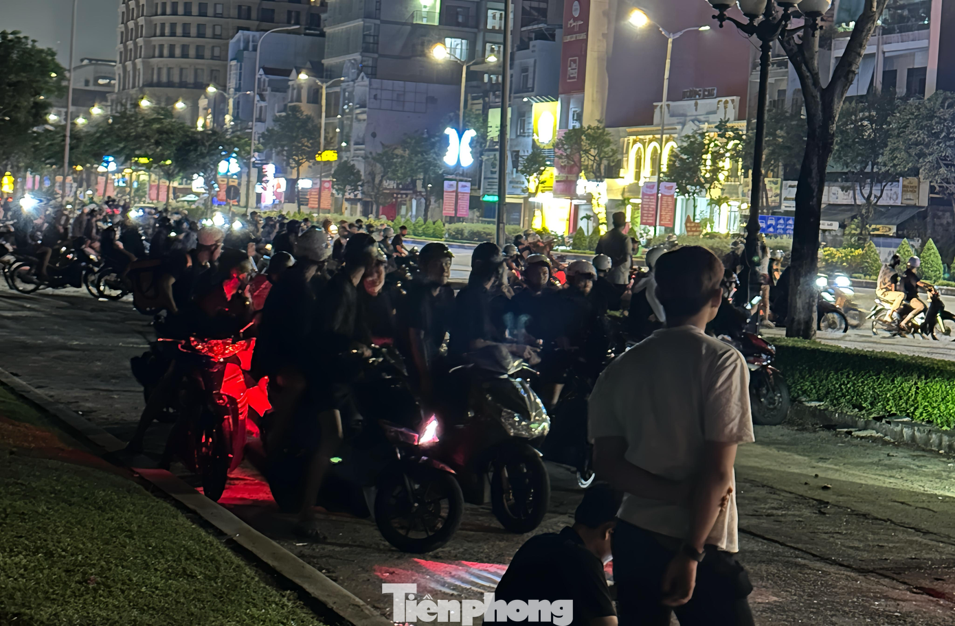 Thanh nien Da Nang anh 1