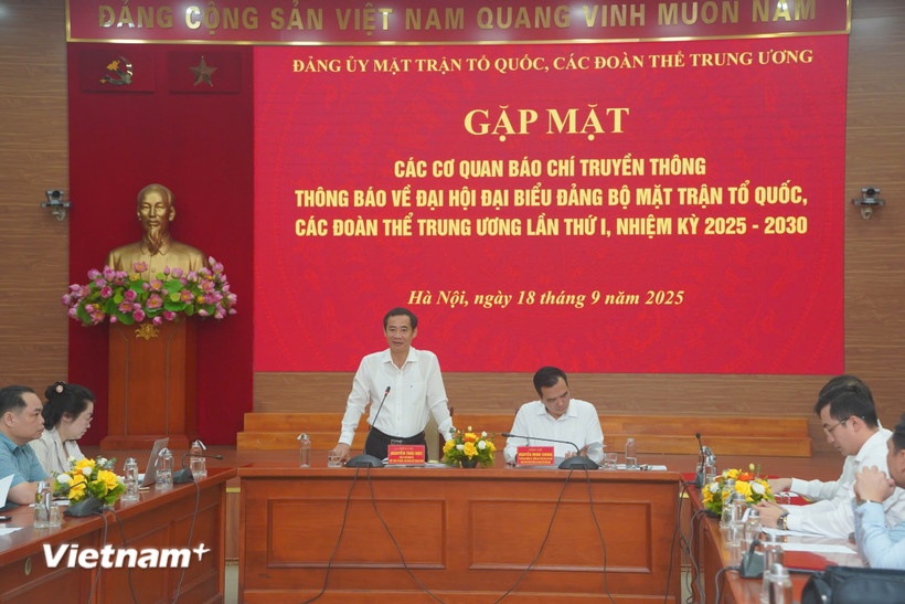 Mat tran To quoc anh 1