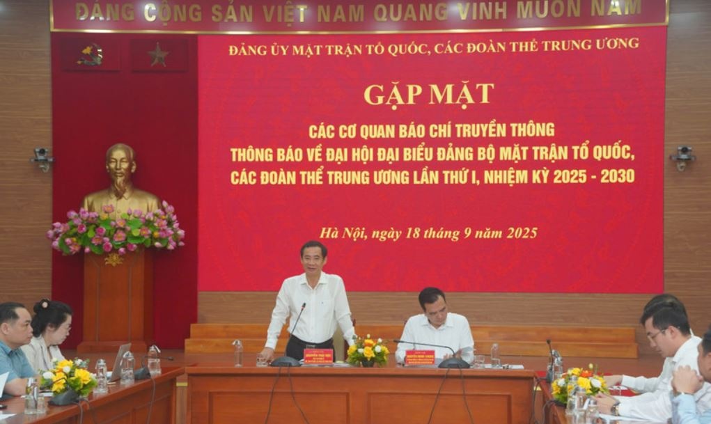 Dang uy Mat tran To quoc de ra ba khau dot pha trong nhiem ky hinh anh