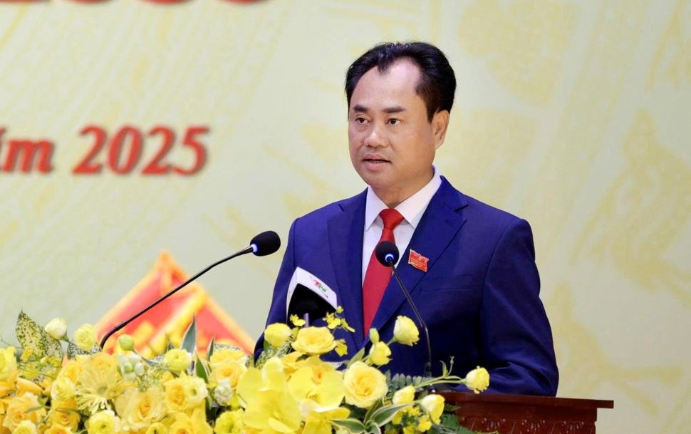 Ong Trinh Viet Hung giu chuc Bi thu Tinh uy Thai Nguyen hinh anh