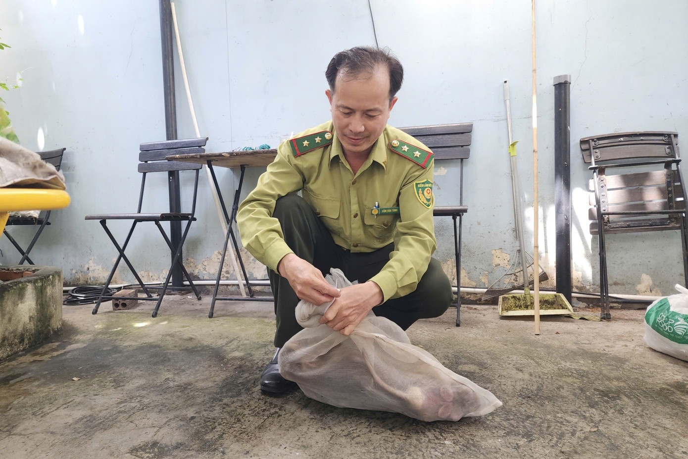 Khi xong chuong can nguoi anh 2