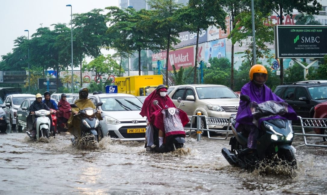 Ha Noi co the mua tren 200 mm do bao Ragasa hinh anh