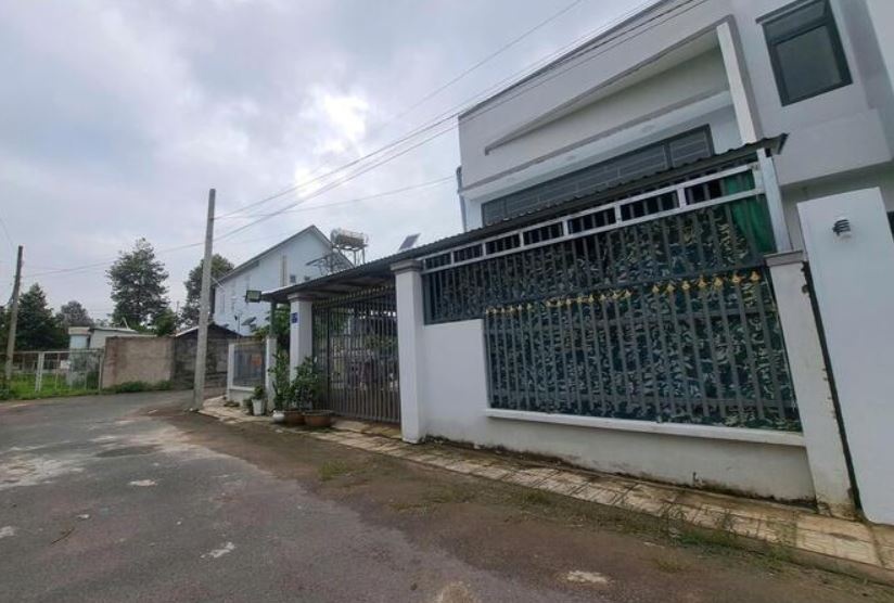 Den luot TP.HCM nhan don phan anh xay nham nha tren dat nguoi khac hinh anh