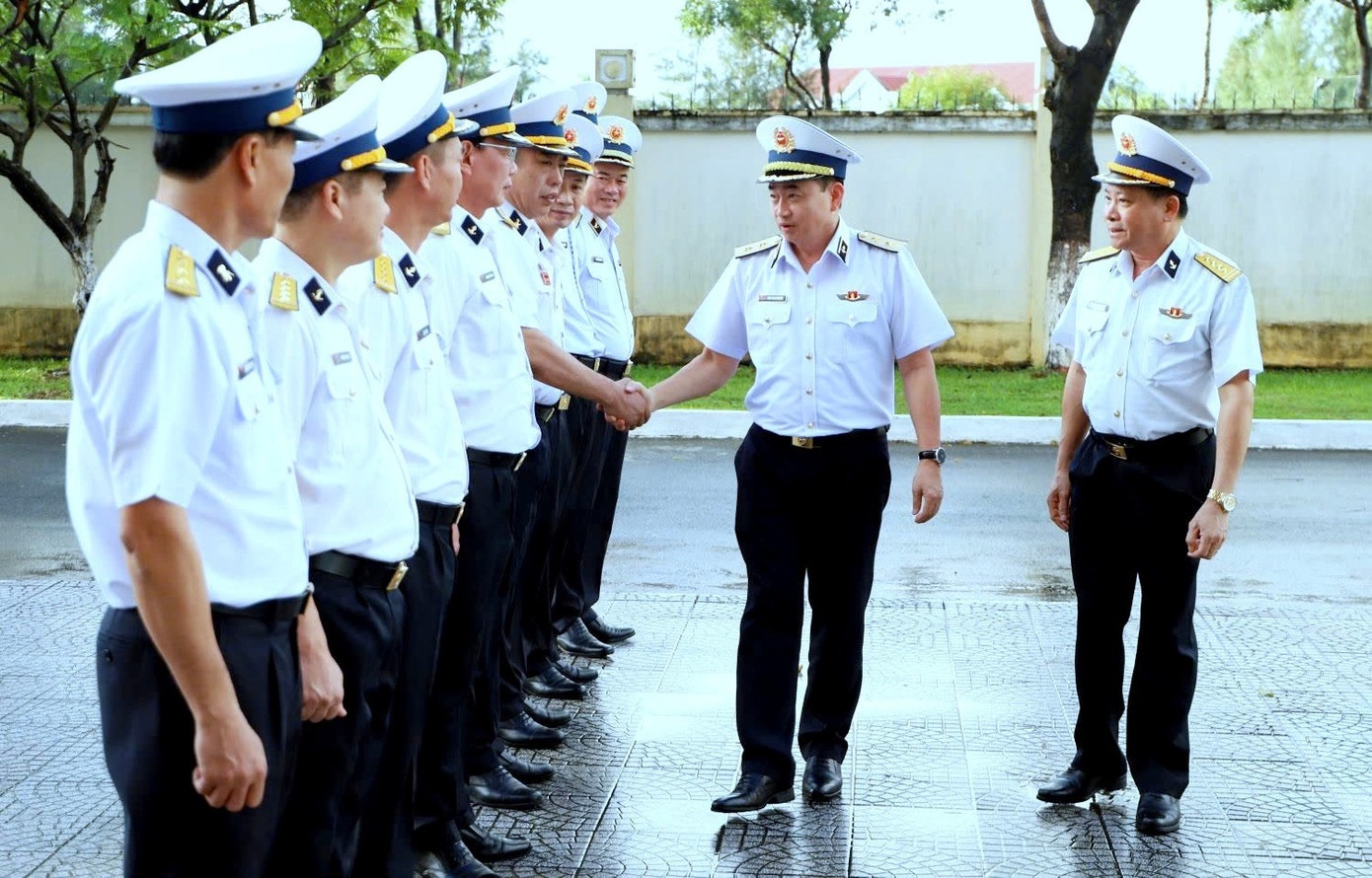 Tran Thanh Nghiem Tu lenh anh 1