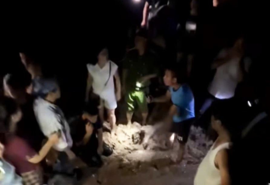 Khoi to ke lai may xuc dao xoi mo tai Hung Yen hinh anh