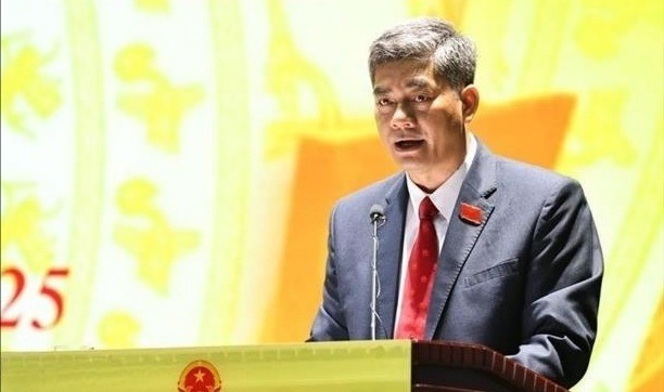 Thu truong Y Vinh Tor anh 1