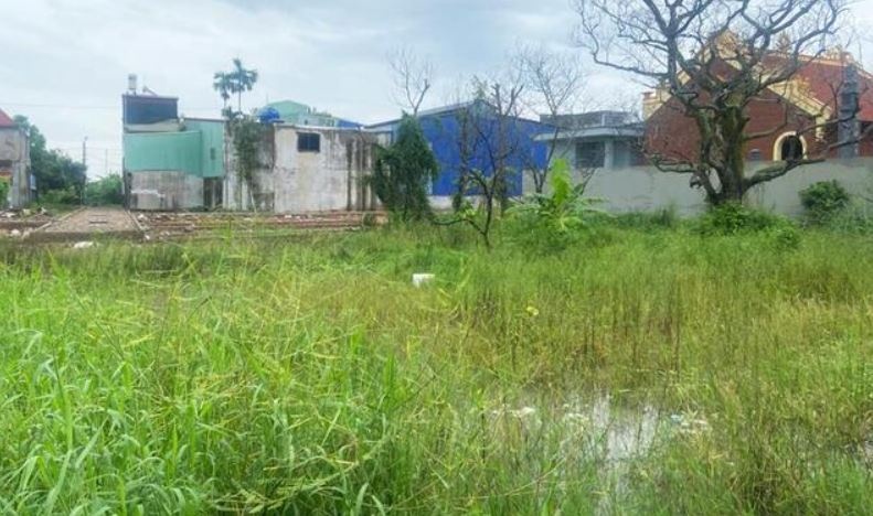 Tin moi vu can bo tinh sai khien dan mat gan 100 m² dat o hinh anh