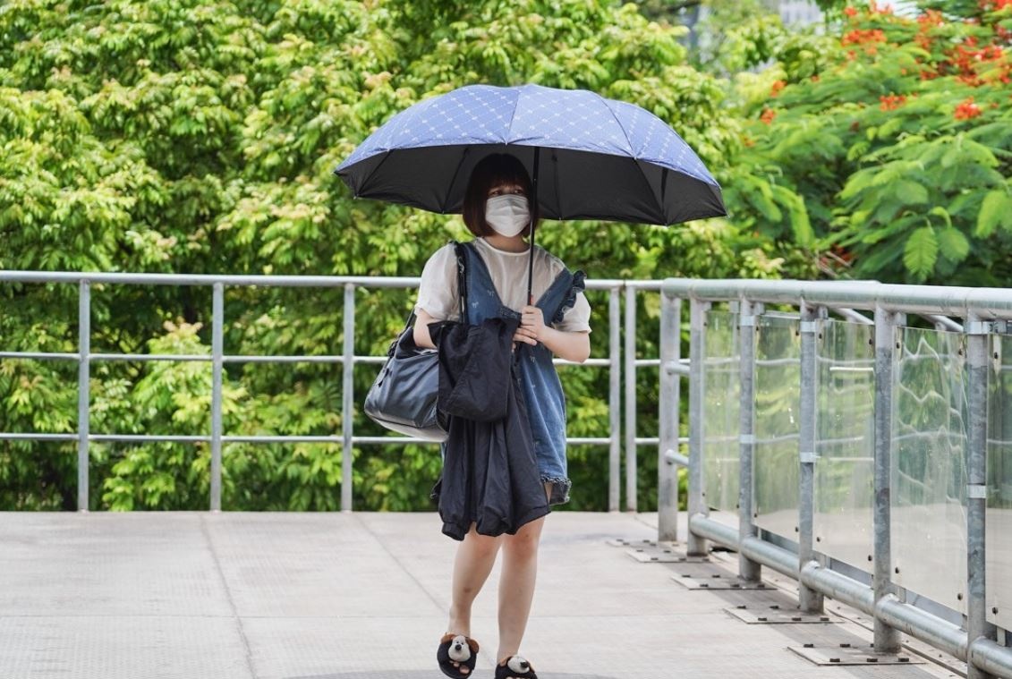 Mien Bac hung nang truoc khi don mua bao hinh anh