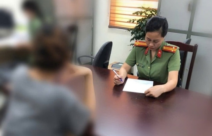 tin sai su that anh 1