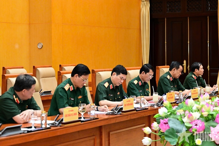 Quan uy Trung uong anh 3