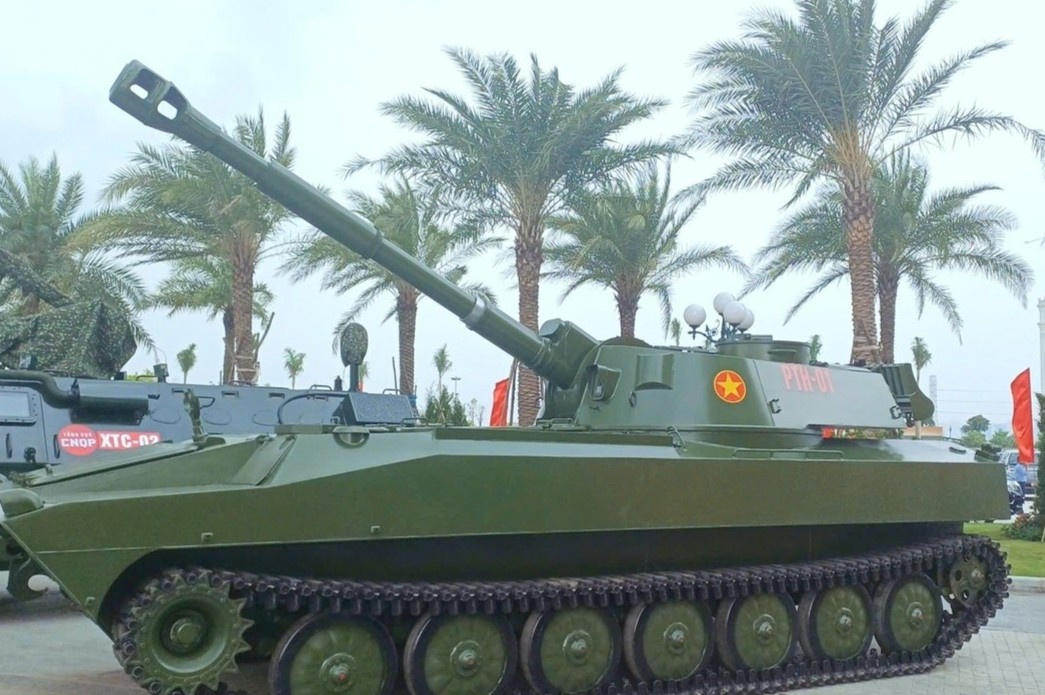 Viet Nam san xuat phao tu hanh co kha nang co dong duoi nuoc hinh anh