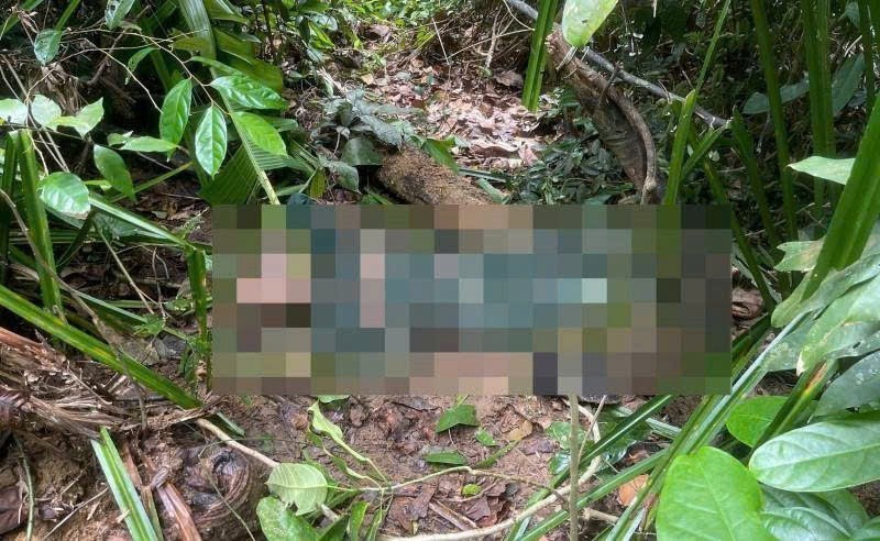 Tim thay thi the nguoi dan ong sau 4 ngay vao rung mat tich hinh anh