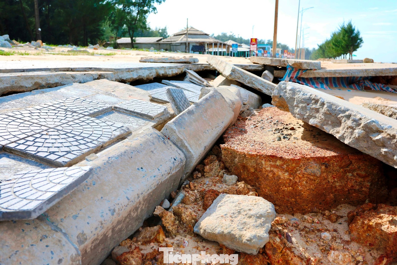 Bai bien Hue bao Bualoi anh 9