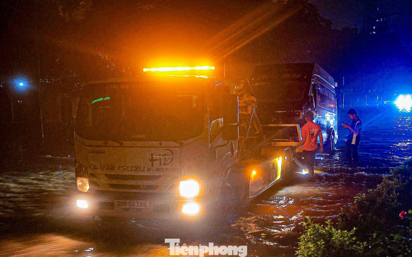 Ha Noi ngap bao Bualoi anh 10