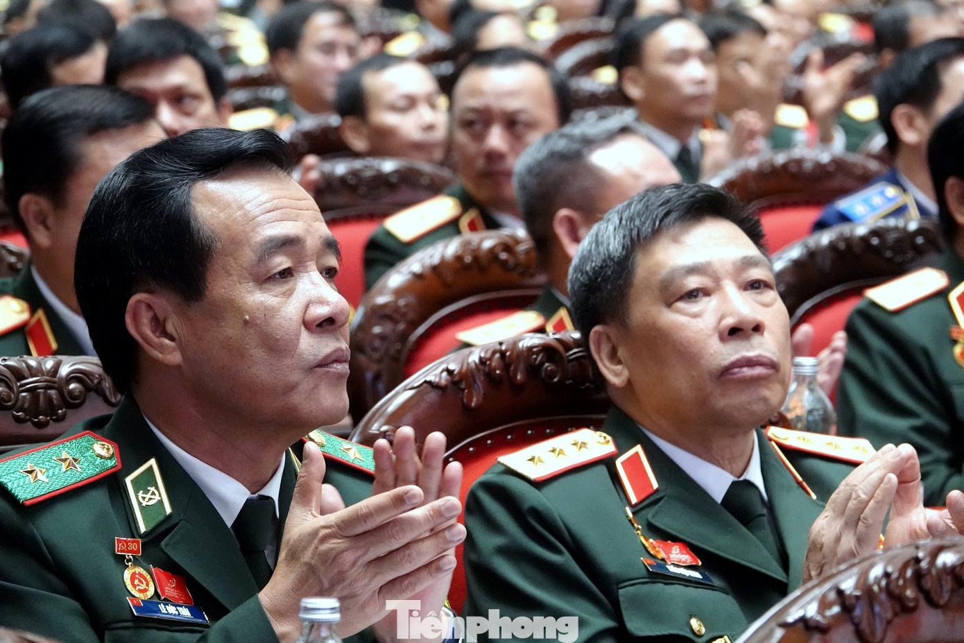 Dang bo Quan doi anh 11