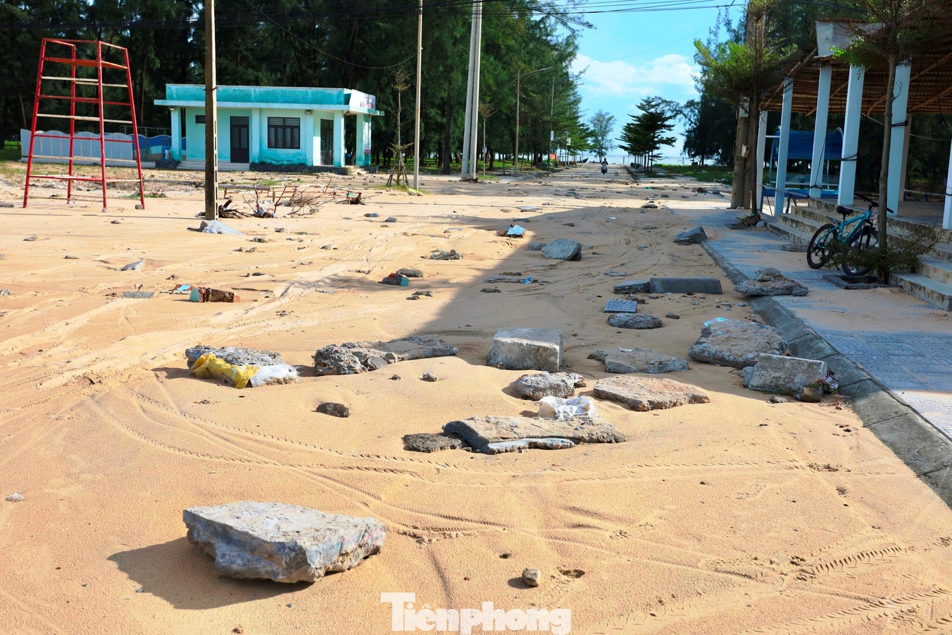 Bai bien Hue bao Bualoi anh 12