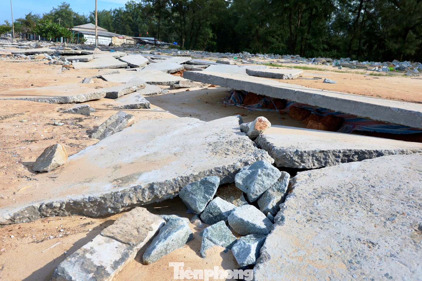 Bai bien Hue bao Bualoi anh 13