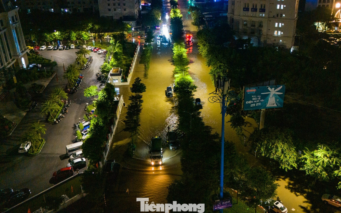 Ha Noi ngap bao Bualoi anh 1