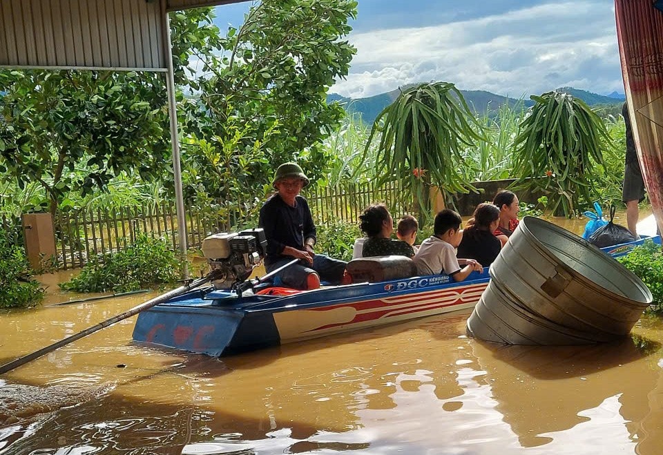 Lu ngap nha Nghe An anh 5