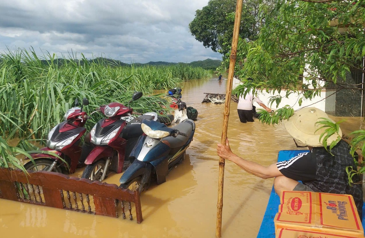 Lu ngap nha Nghe An anh 6