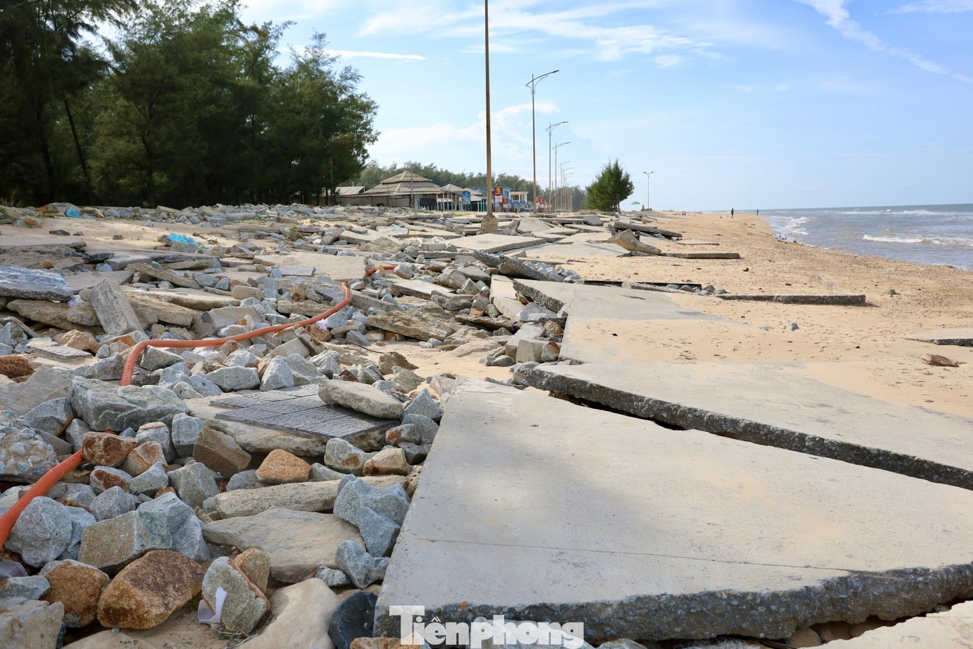 Bai bien Hue bao Bualoi anh 8
