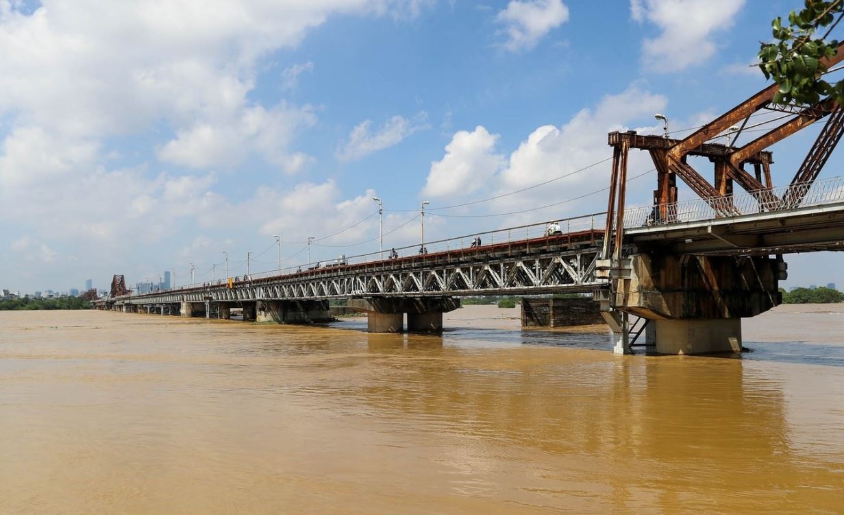 Ha Noi rut bao dong lu hinh anh