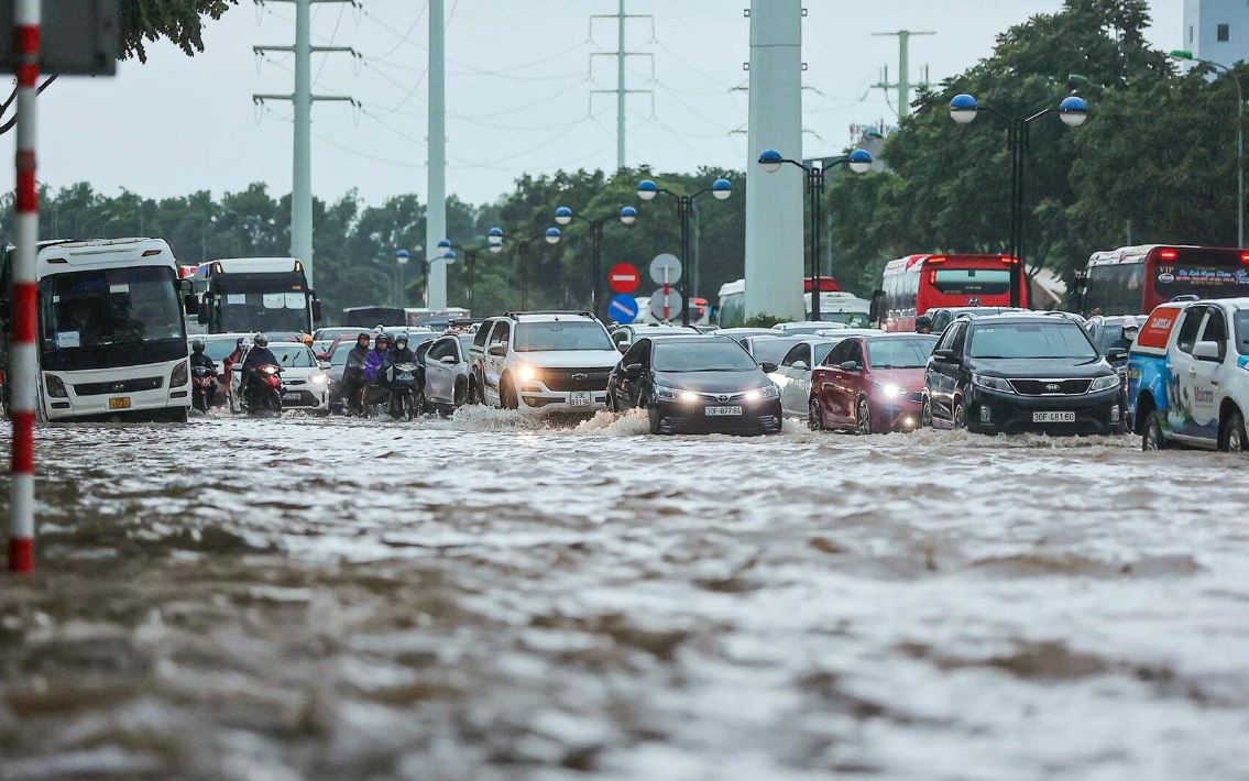 Cap nhat cac diem ngap ung o Ha Noi ngay luc nay hinh anh