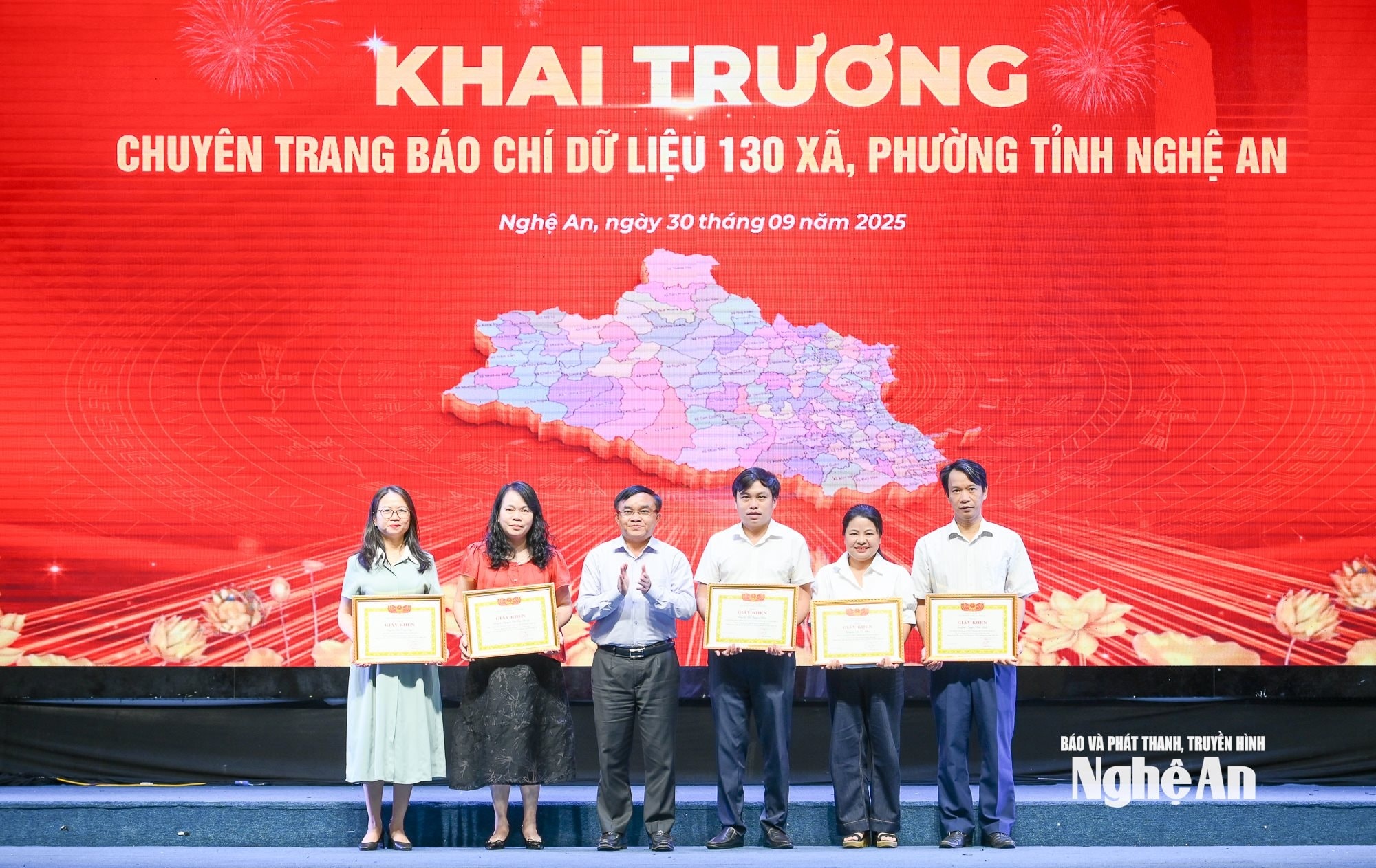 Chuyen trang Nghe An anh 4