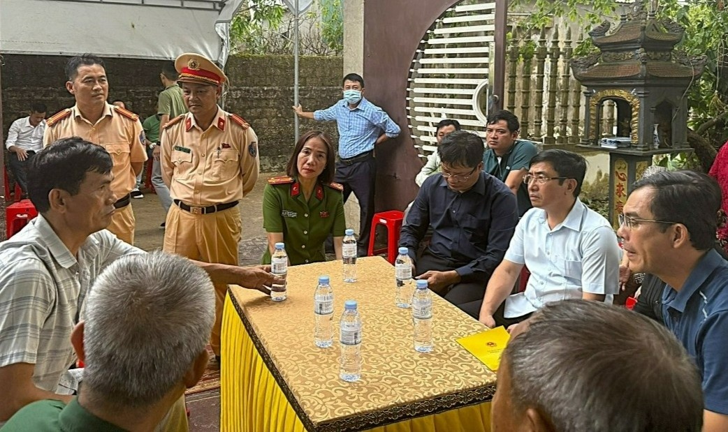 Bo va con o Nghe An tu vong trong phong ngu nghi do ngat khi hinh anh