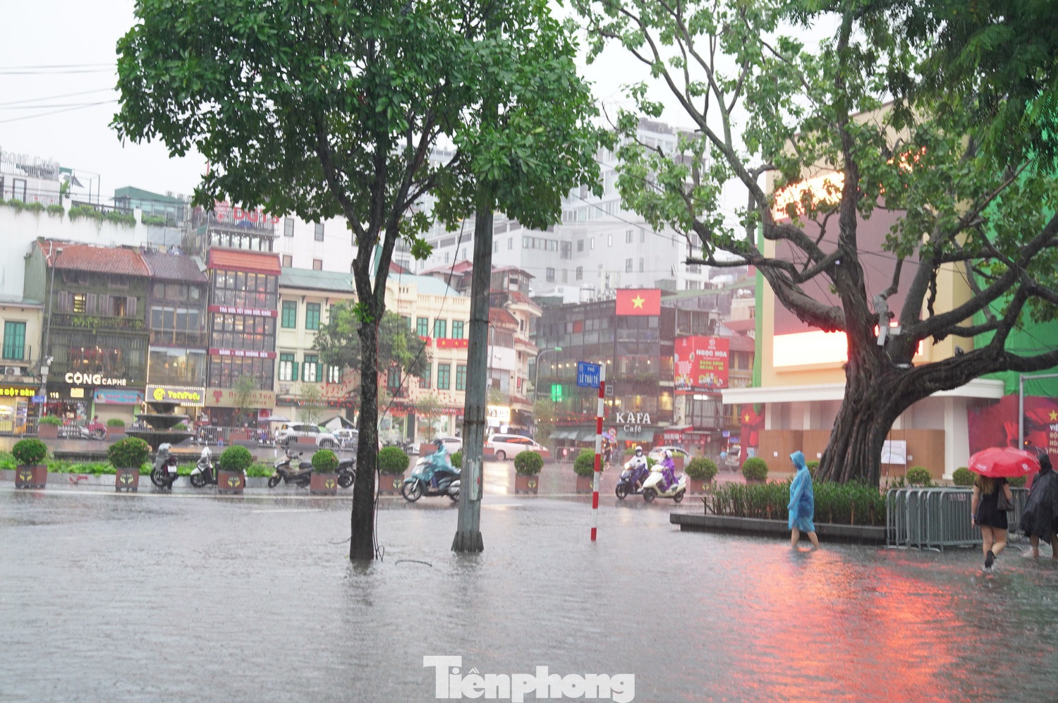 nuoc ho Guom tran bo anh 5