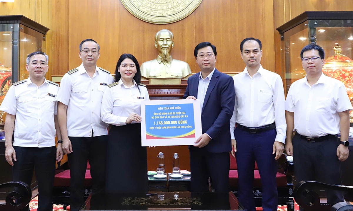 MTTQ Viet Nam sao ke 303 trang ung ho dong bao thiet hai do bao Bualoi hinh anh