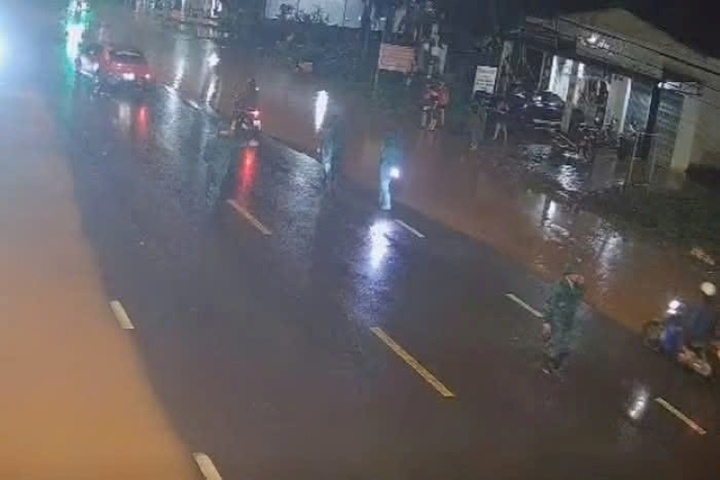 Xe tong chu tich xa anh 1