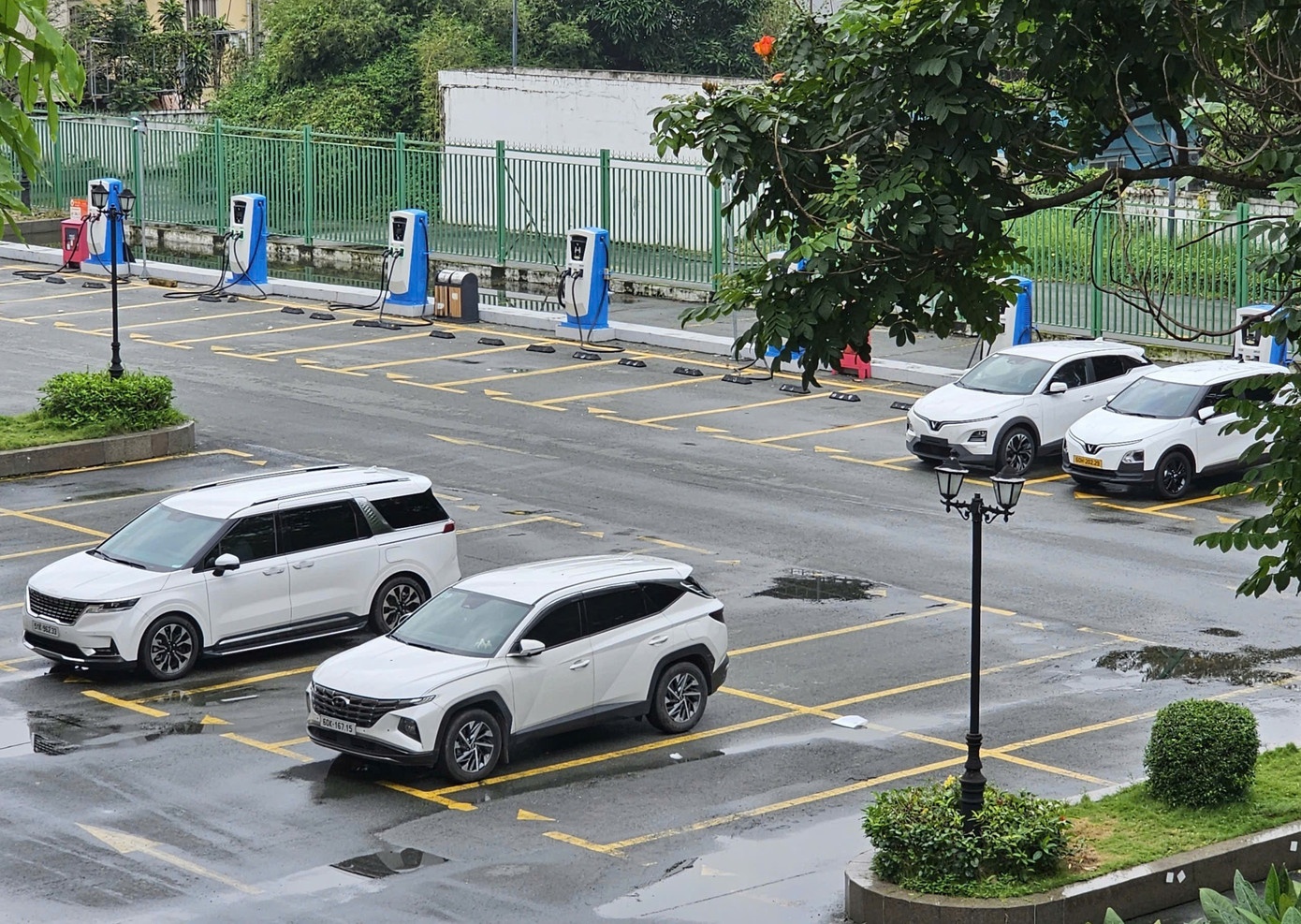 Tram Sac xe dien TP.HCM anh 1