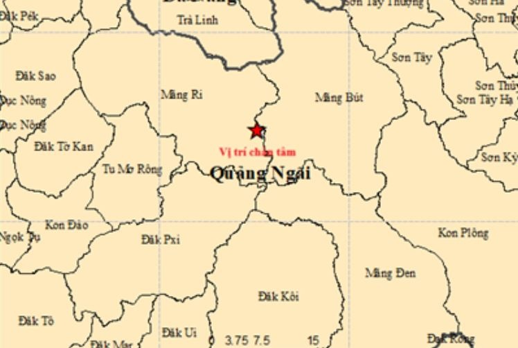 Dong dat 4,9 do o Quang Ngai, nguoi dan hoang hot tinh giac hinh anh