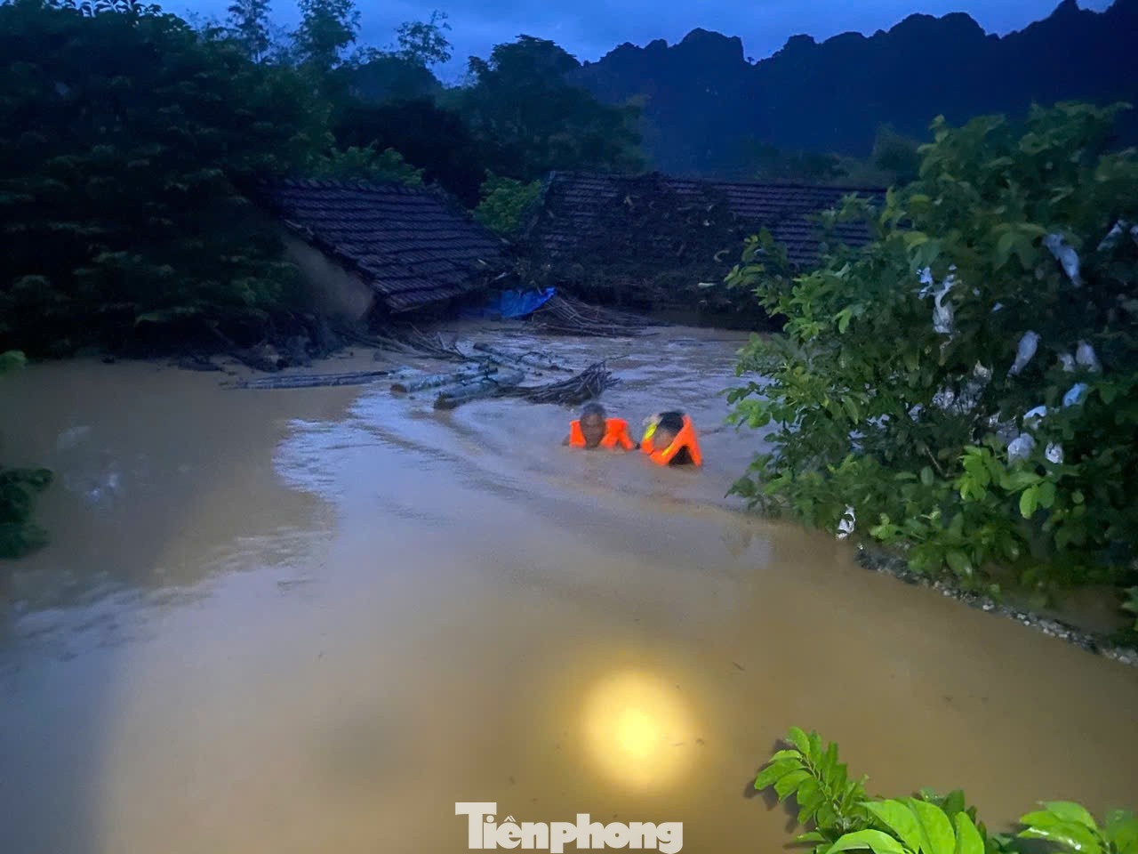 Lu lut Lang Son anh 2