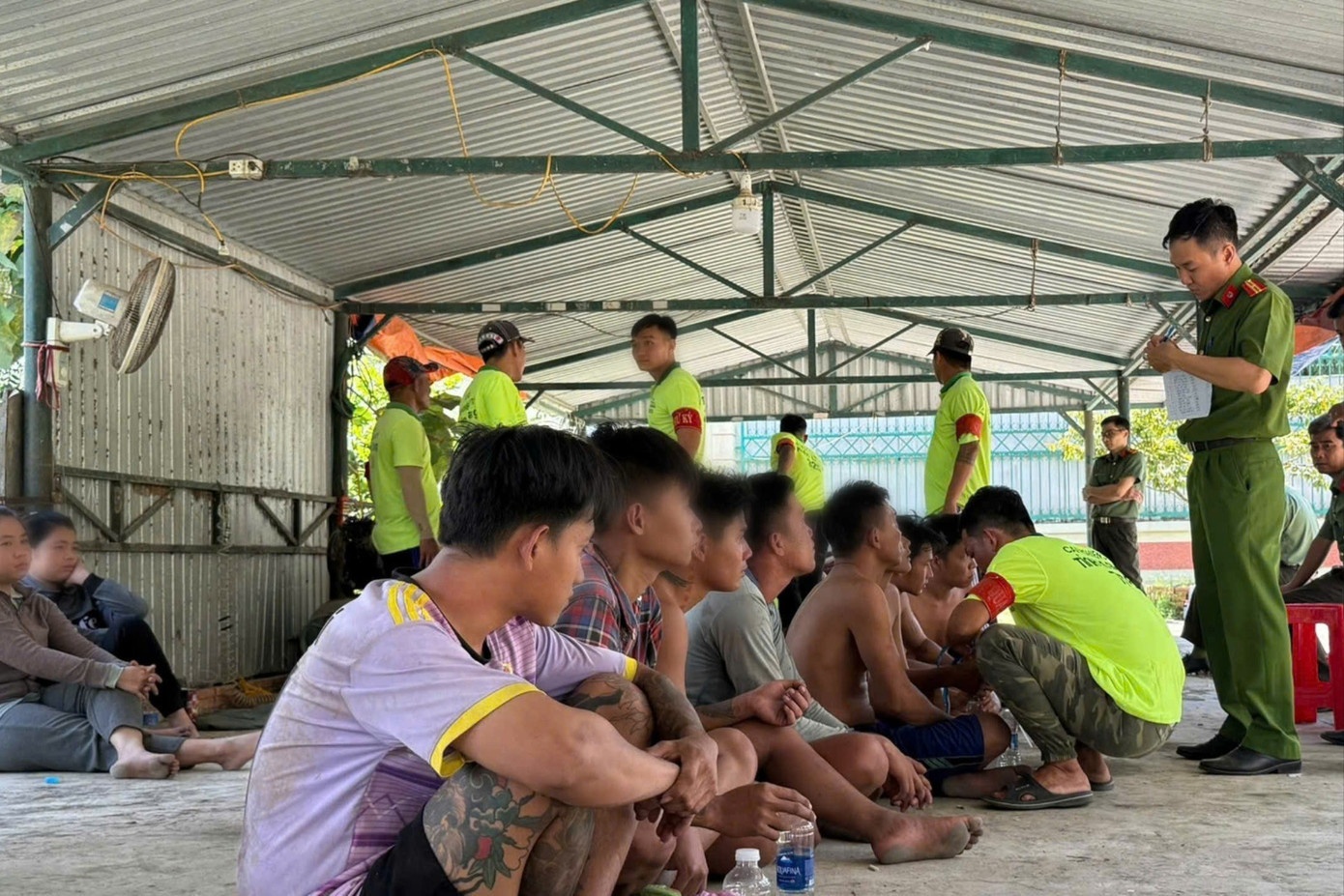 314 hoc vien tron khoi co so cai nghien o An Giang da tro ve hinh anh