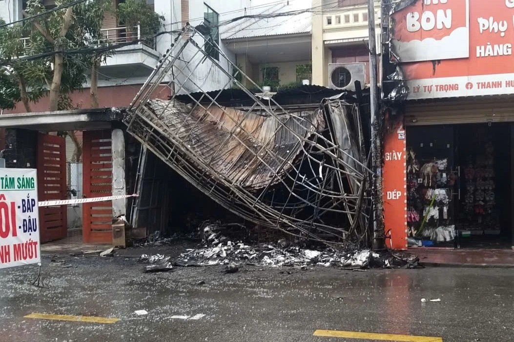 Chu hang quan ao chet anh 4