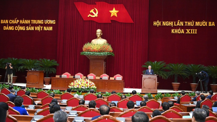 Be mac Hoi nghi TW anh 1