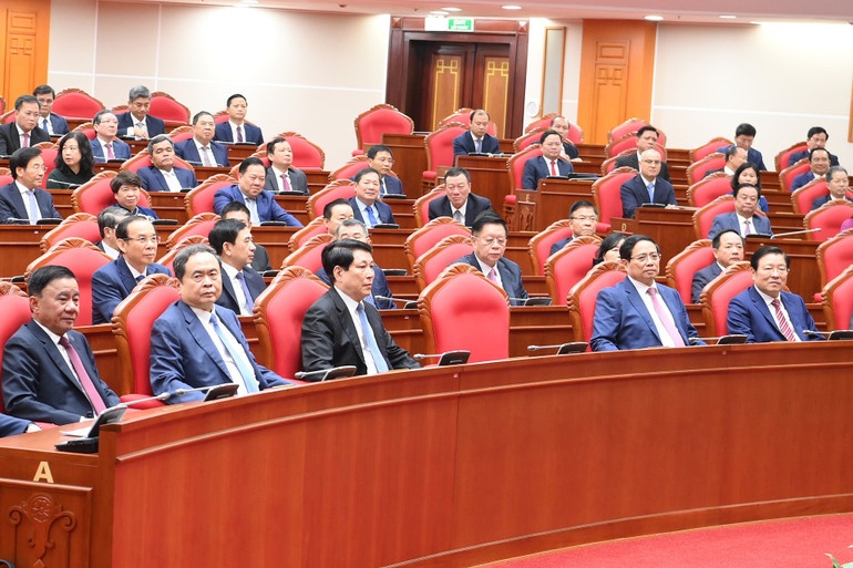 Be mac Hoi nghi TW anh 2