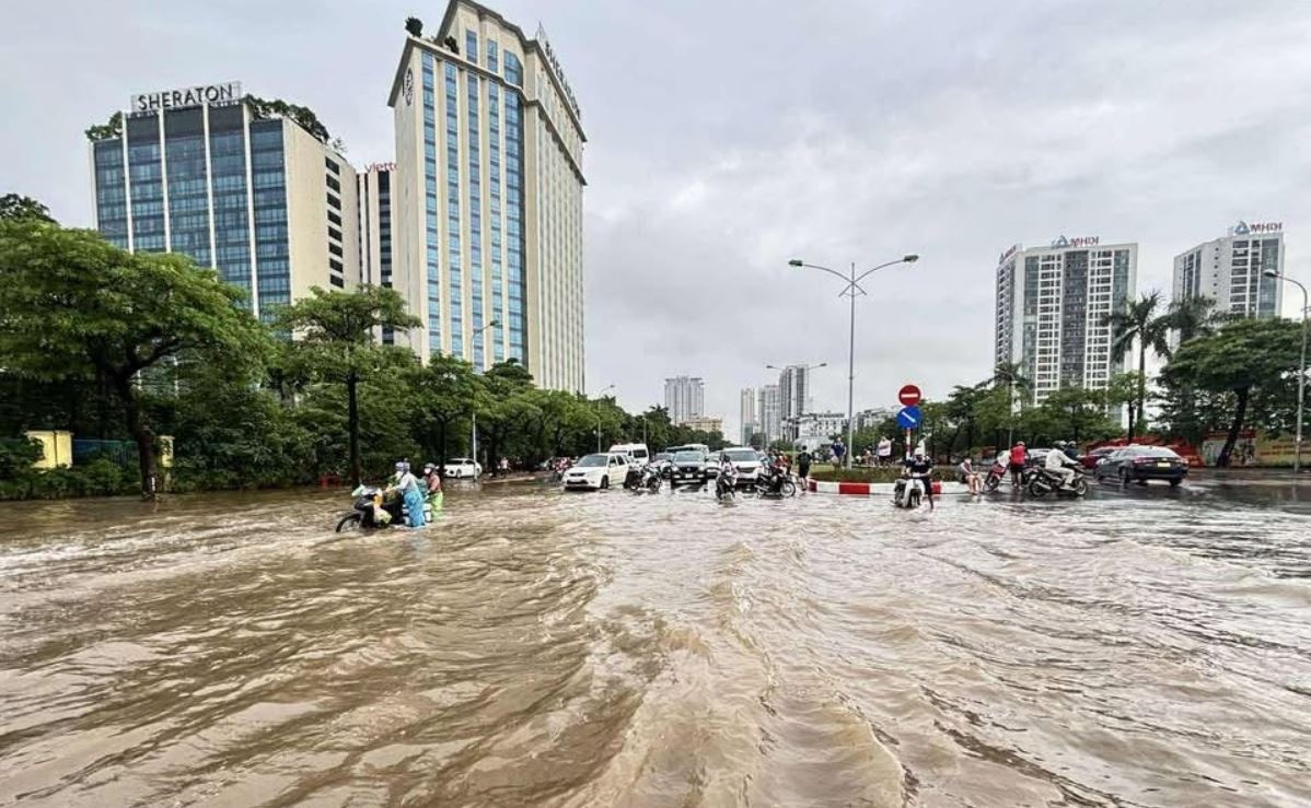 Thoat nuoc Ha Noi khong con phu hop voi 'tran mua rao thong thuong' hinh anh