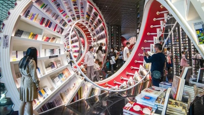 Thay gi tu 5 xu huong cua thi truong sach lon bac nhat the gioi hinh anh