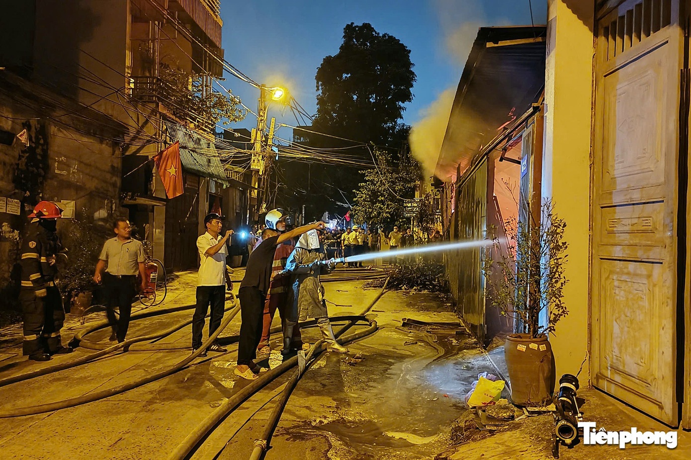 Chay xuong go Ha Noi anh 6