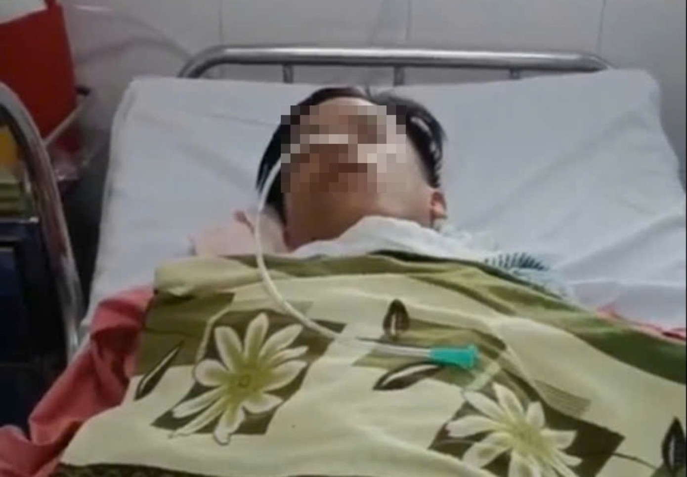 Truy tim oto nghi tong nam sinh lop 11 nguy kich roi bo tron hinh anh