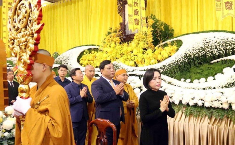 Lanh dao Dang, Nha nuoc vieng Pho phap chu Thich Tri Tinh hinh anh